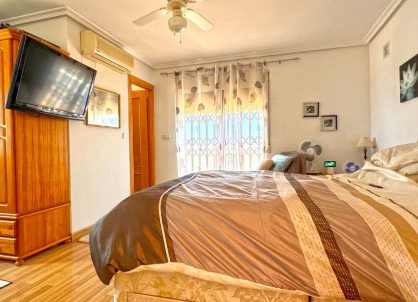 Resale - Villa - Torrevieja - Los Balcones - Los Altos del Edén