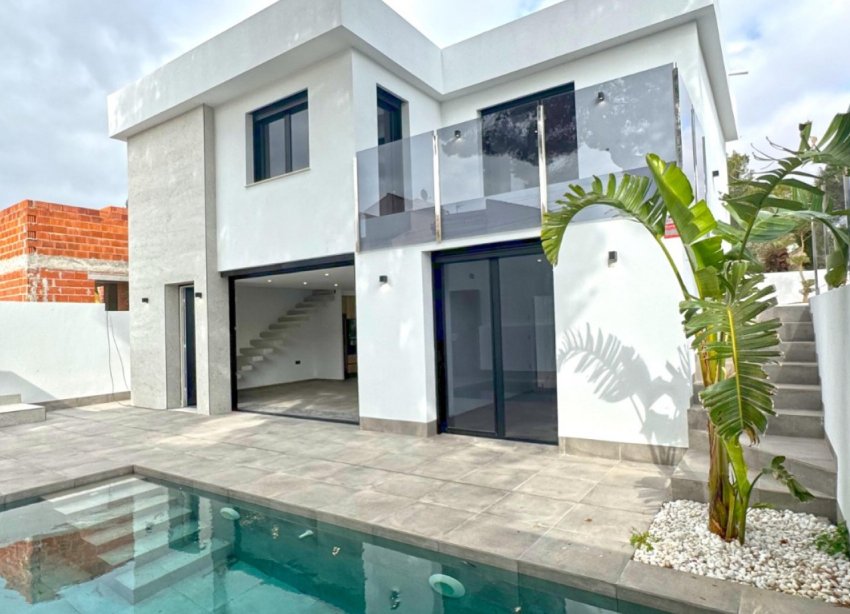 Resale - Villa - Torrevieja - Los Balcones - Los Altos del Edén