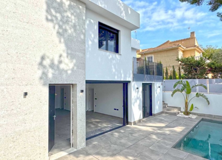 Resale - Villa - Torrevieja - Los Balcones - Los Altos del Edén