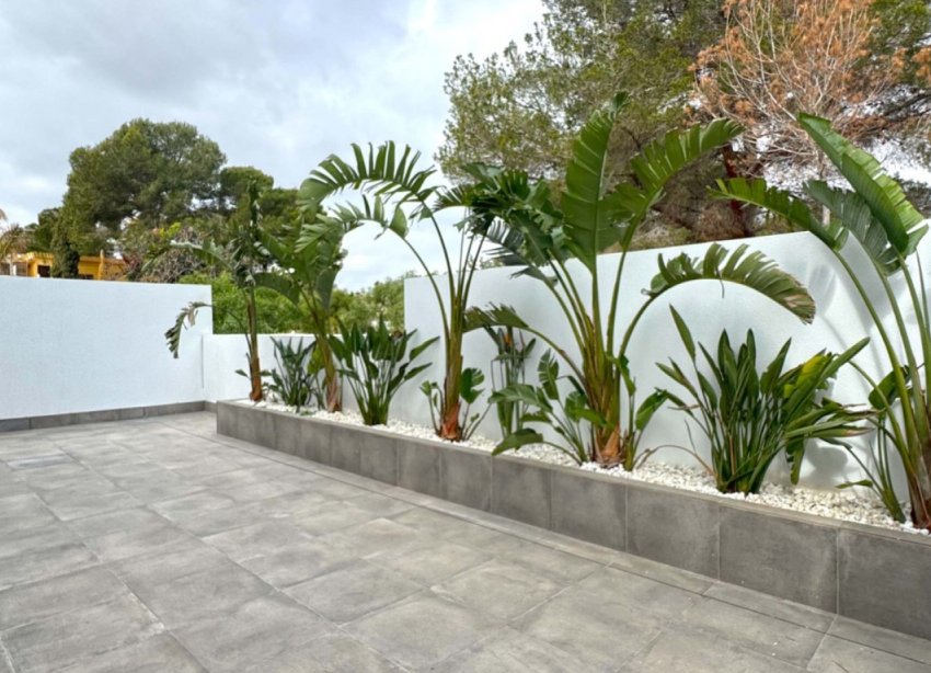 Resale - Villa - Torrevieja - Los Balcones - Los Altos del Edén