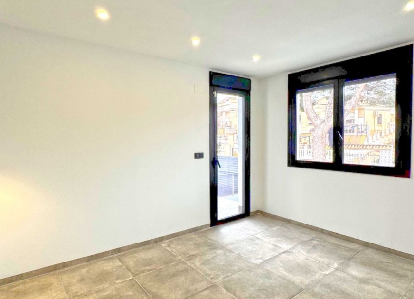 Resale - Villa - Torrevieja - Los Balcones - Los Altos del Edén