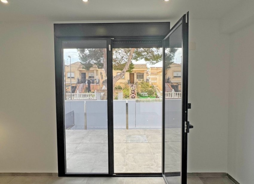 Resale - Villa - Torrevieja - Los Balcones - Los Altos del Edén