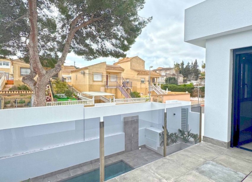 Resale - Villa - Torrevieja - Los Balcones - Los Altos del Edén