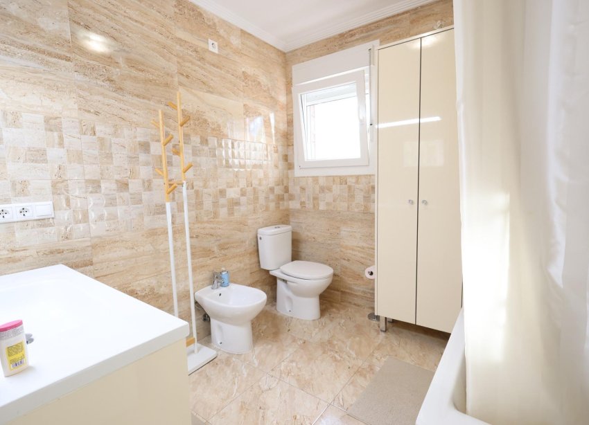 Resale - Villa - Torrevieja - Los Balcones - Los Altos del Edén