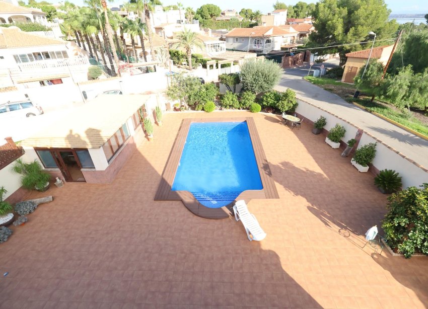 Resale - Villa - Torrevieja - Los Balcones - Los Altos del Edén