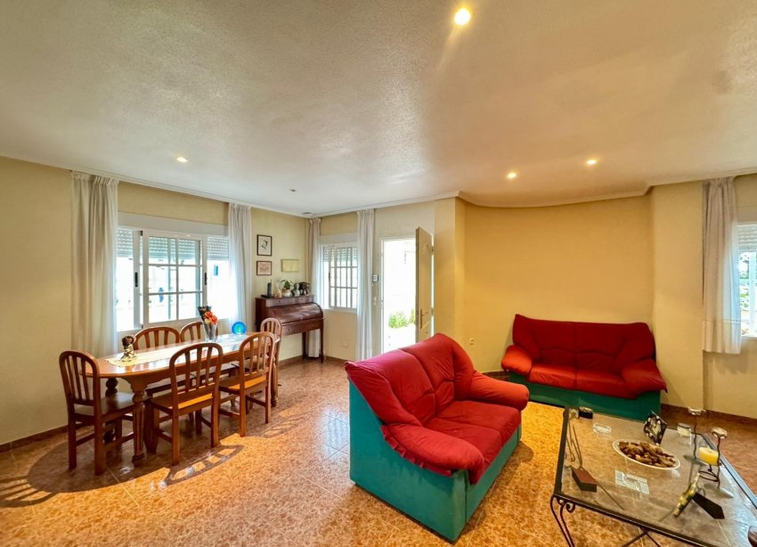 Resale - Villa - Torrevieja - Los Balcones - Los Altos del Edén