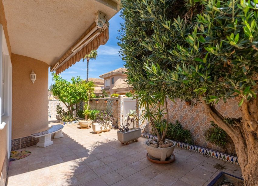 Resale - Villa - Torrevieja - Los Balcones - Los Altos del Edén