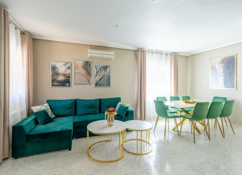 Resale - Villa - Torrevieja - Los Balcones - Los Altos del Edén