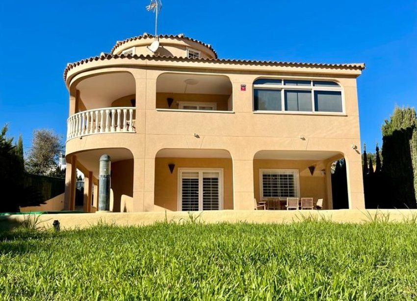 Resale - Villa - Torrevieja - Los Balcones