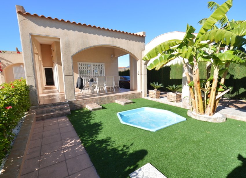 Resale - Villa - Torrevieja - Los Balcones