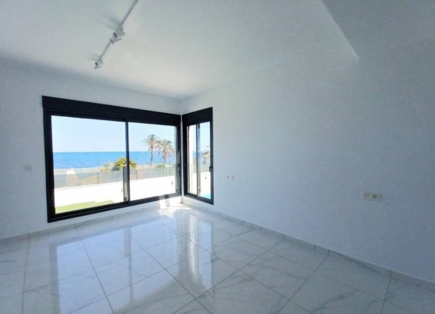 Resale - Villa - Torrevieja - Los Balcones