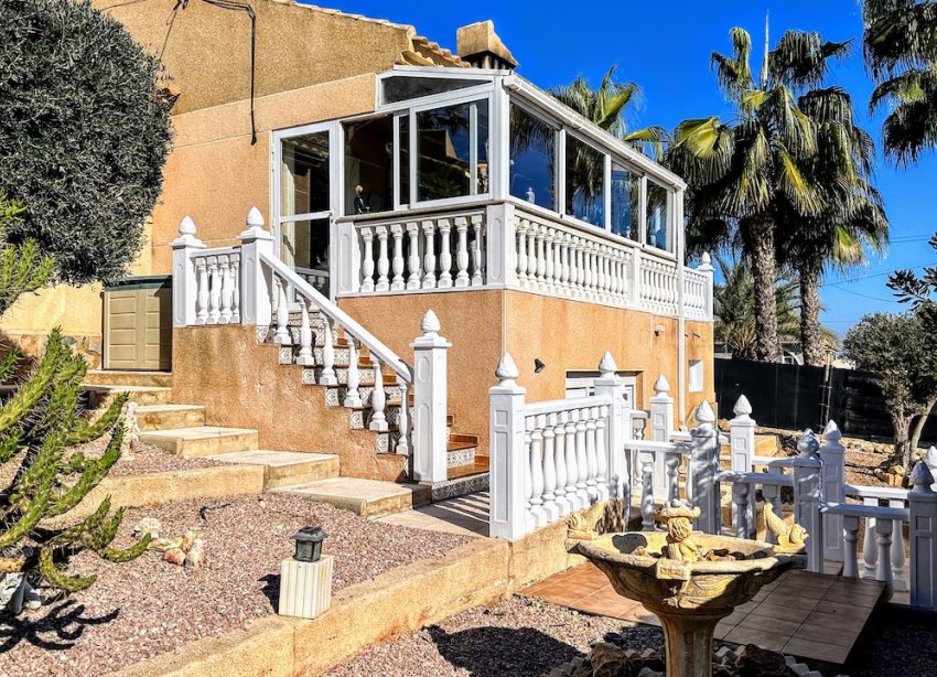 Resale - Villa - Torrevieja - Los Balcones