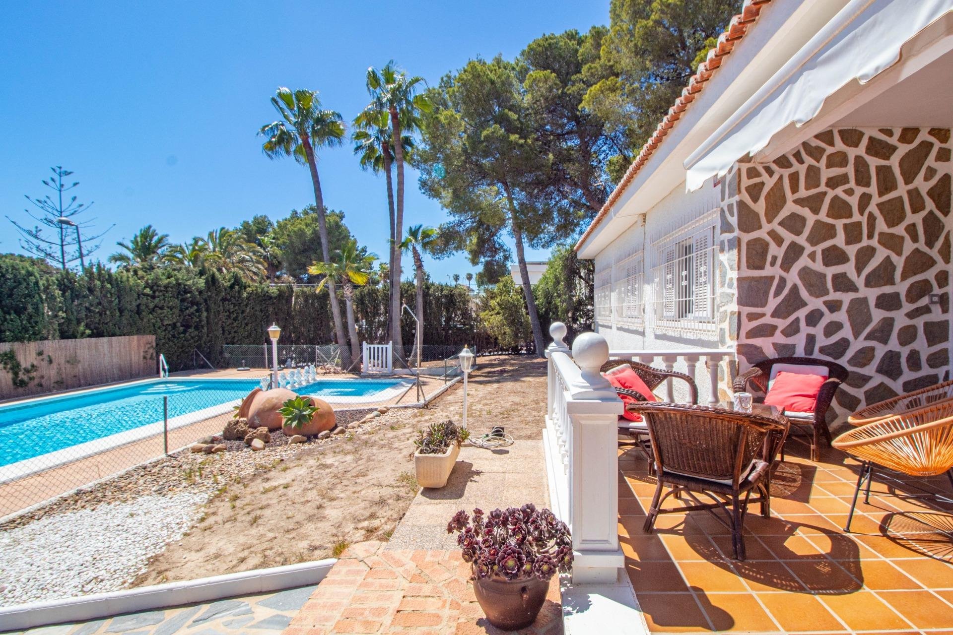 Resale - Villa - Torrevieja - Los balcones