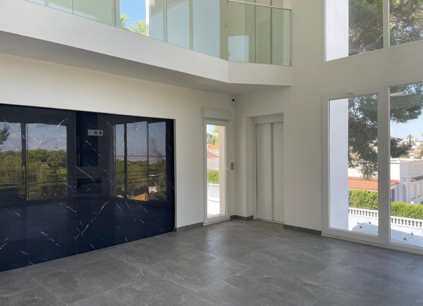 Resale - Villa - Torrevieja - Los Balcones