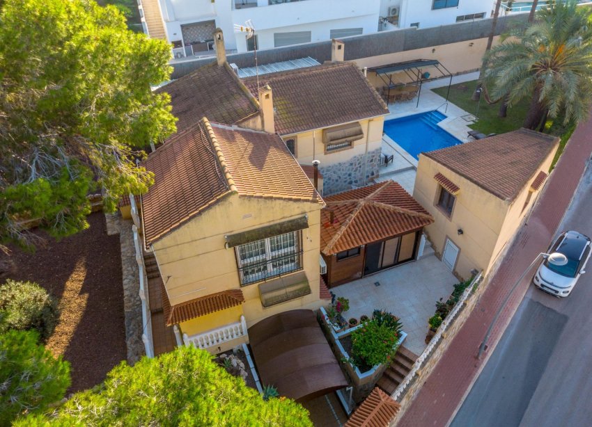 Resale - Villa - Torrevieja - Los balcones