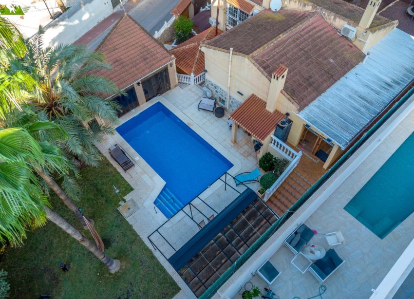 Resale - Villa - Torrevieja - Los balcones