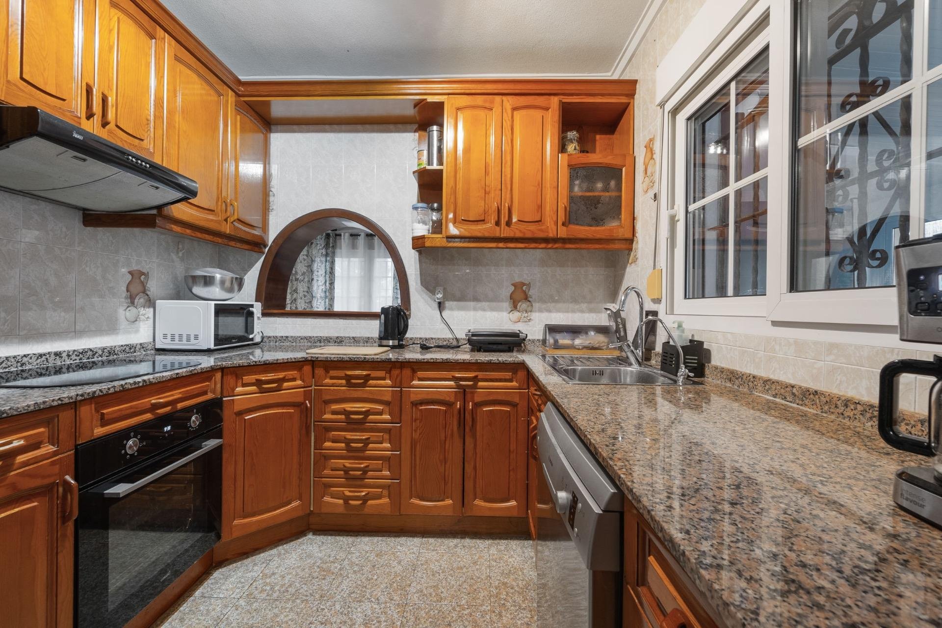 Resale - Villa - Torrevieja - Los balcones