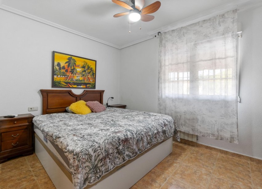 Resale - Villa - Torrevieja - Los balcones