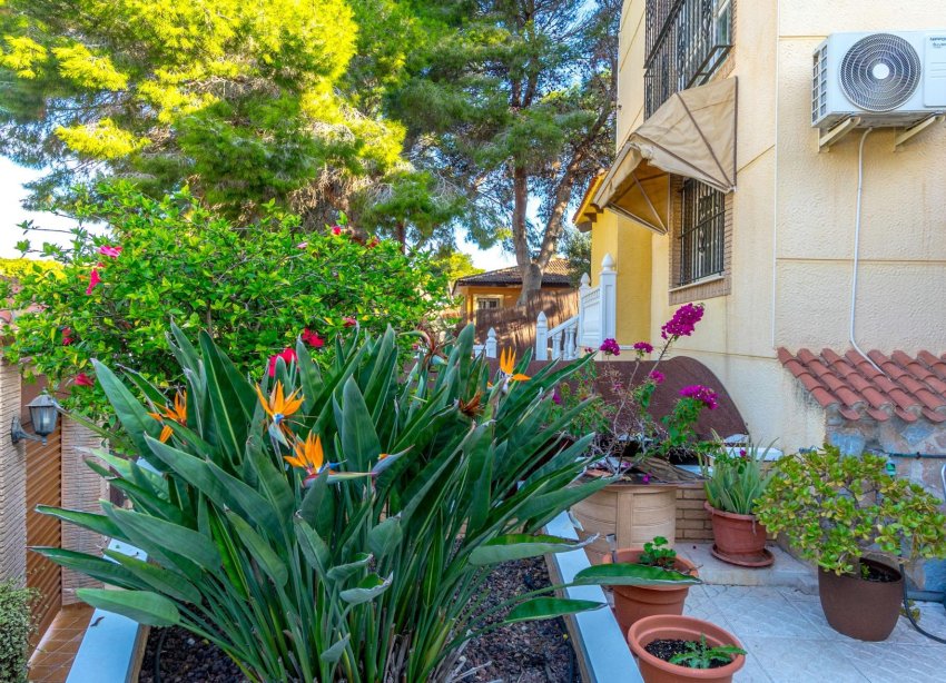 Resale - Villa - Torrevieja - Los balcones