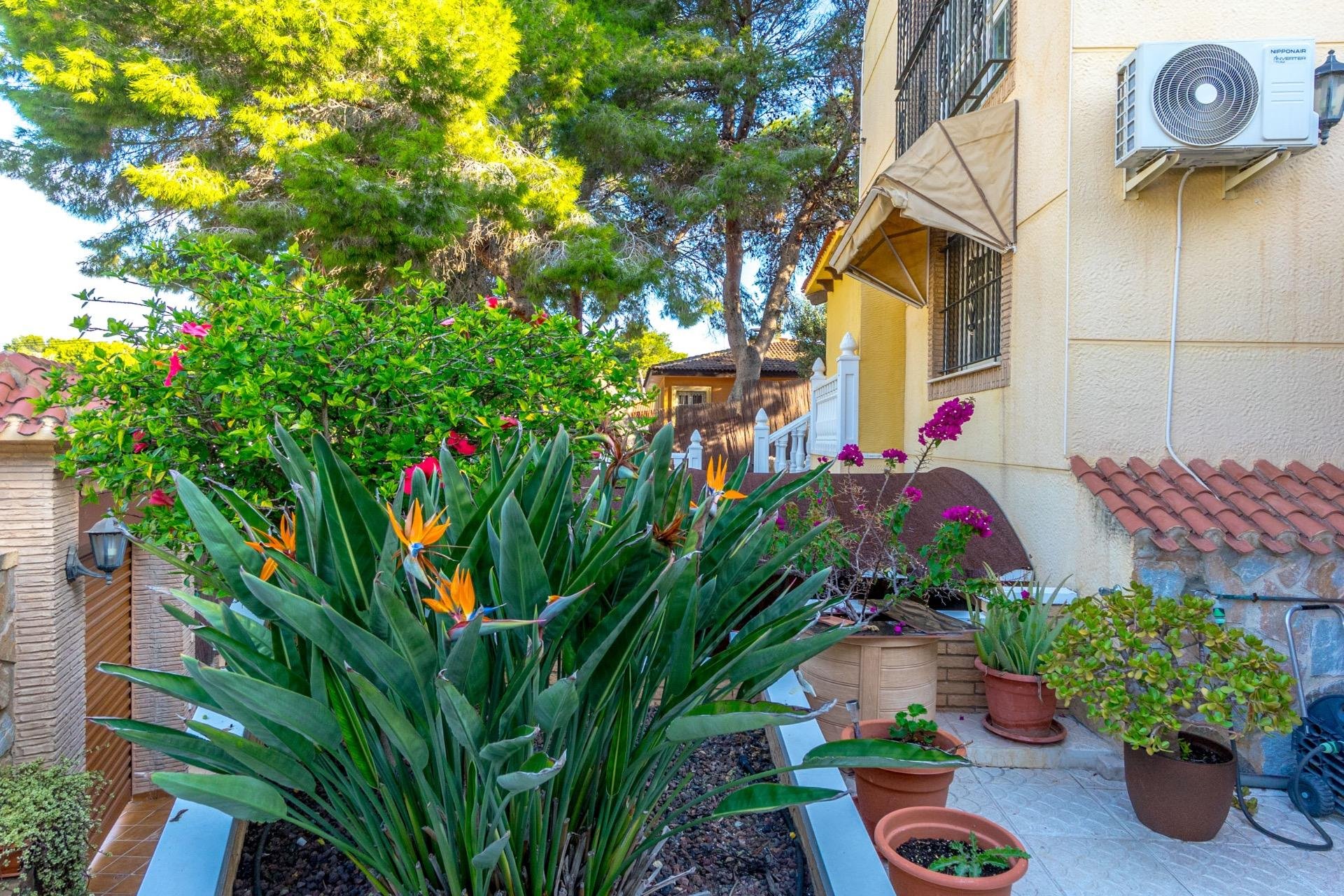 Resale - Villa - Torrevieja - Los balcones