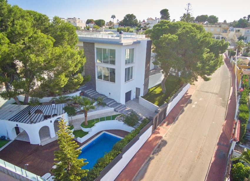 Resale - Villa - Torrevieja - Los Balcones