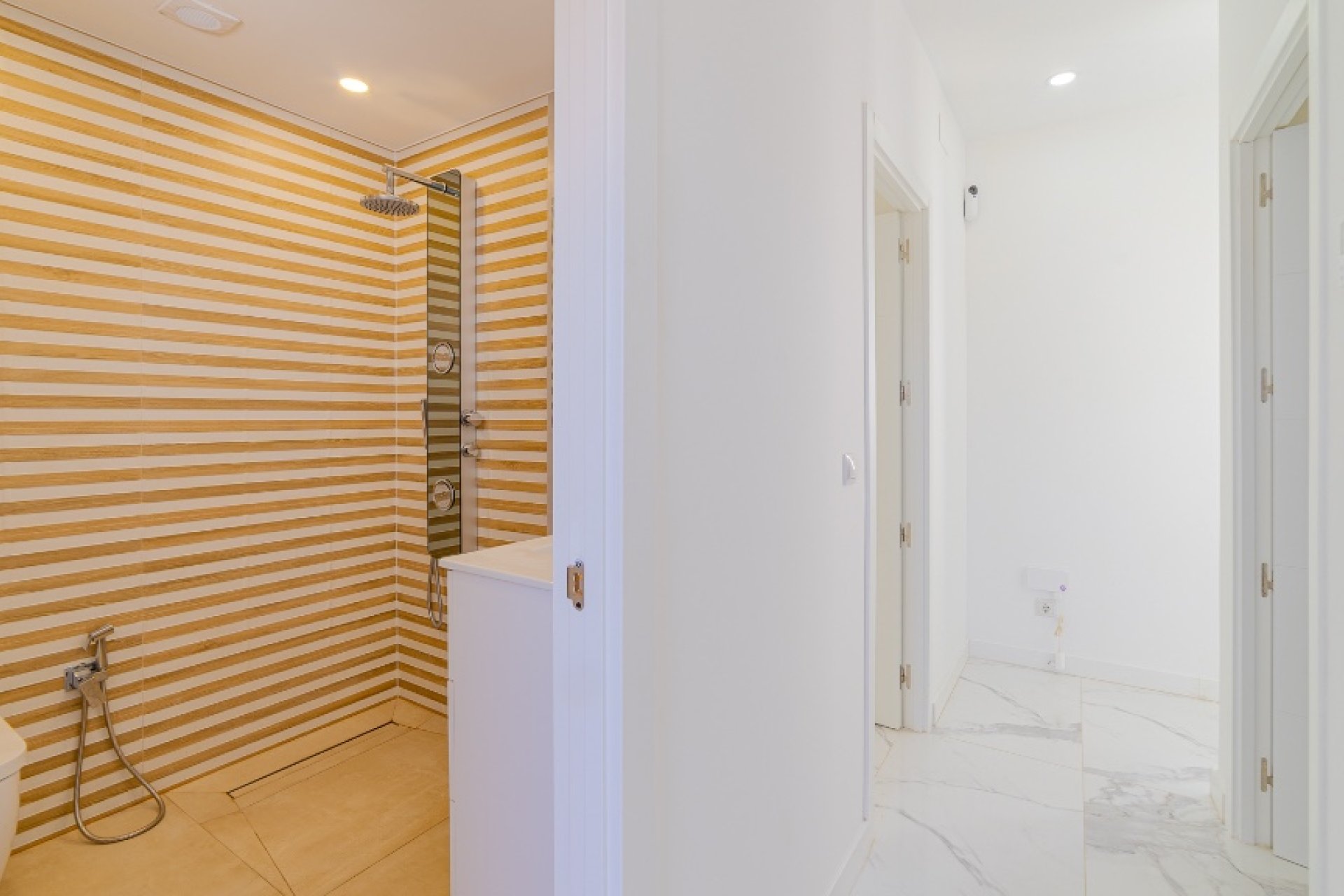 Resale - Villa - Torrevieja - Los Balcones