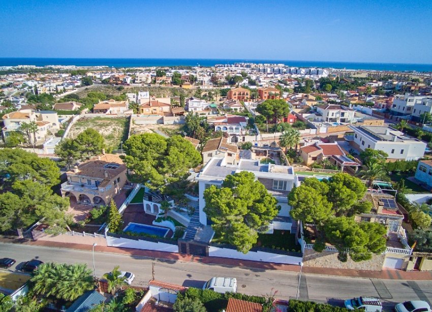 Resale - Villa - Torrevieja - Los Balcones