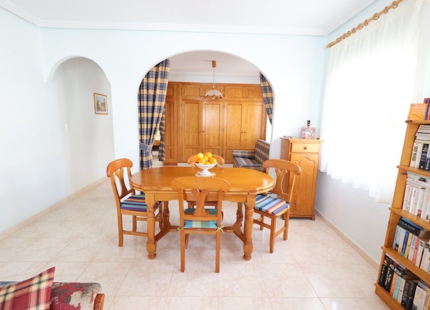 Resale - Villa - Torrevieja - Los Balcones