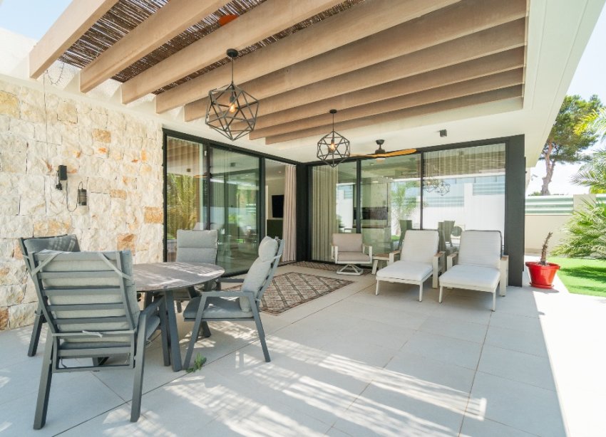 Resale - Villa - Torrevieja - Los Balcones