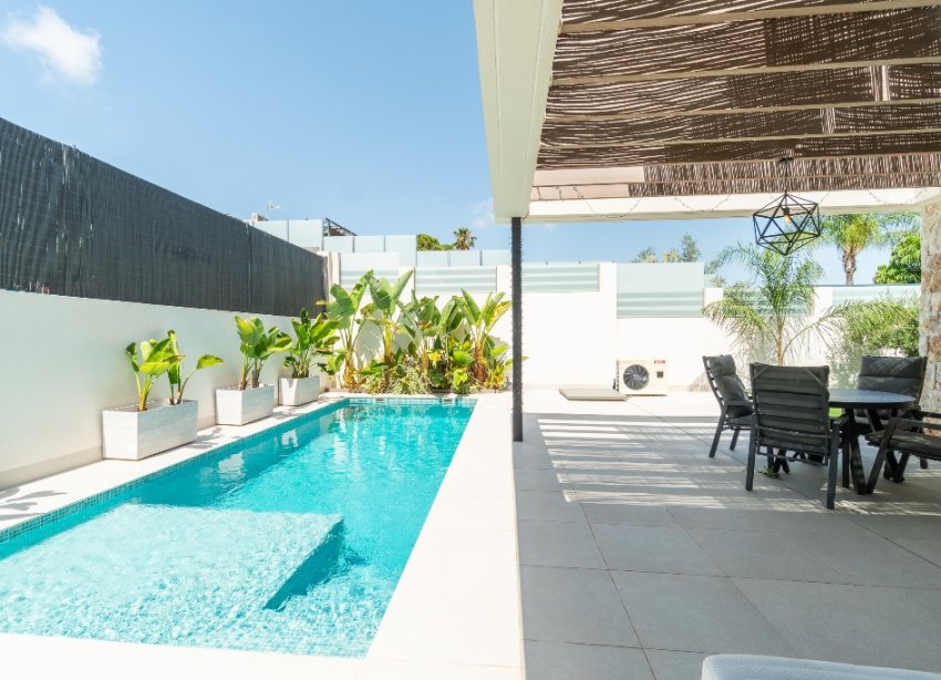 Resale - Villa - Torrevieja - Los Balcones