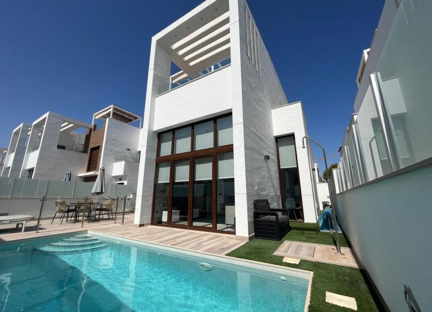 Resale - Villa - Torrevieja - Los Balcones