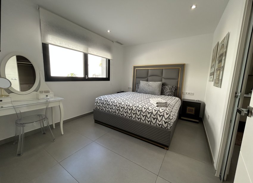 Resale - Villa - Torrevieja - Los Balcones