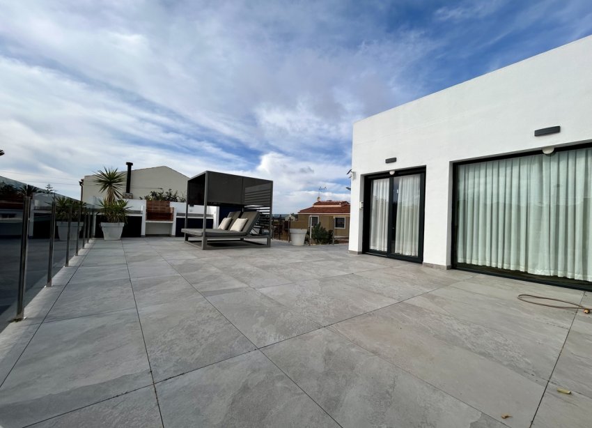 Resale - Villa - Torrevieja - Los Balcones