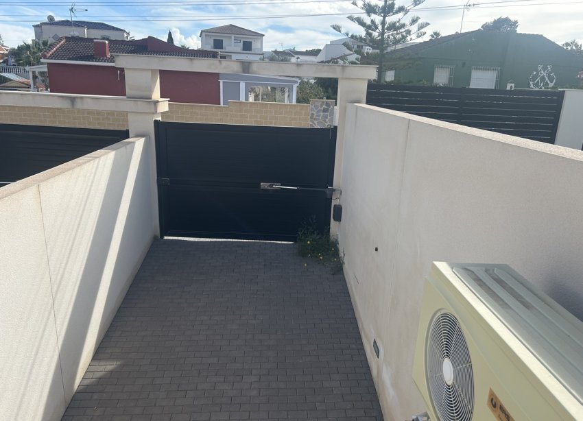 Resale - Villa - Torrevieja - Los Balcones