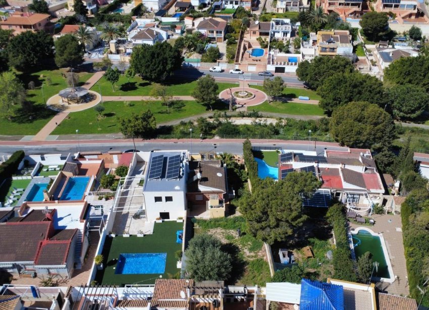 Resale - Villa - Torrevieja - Los balcones