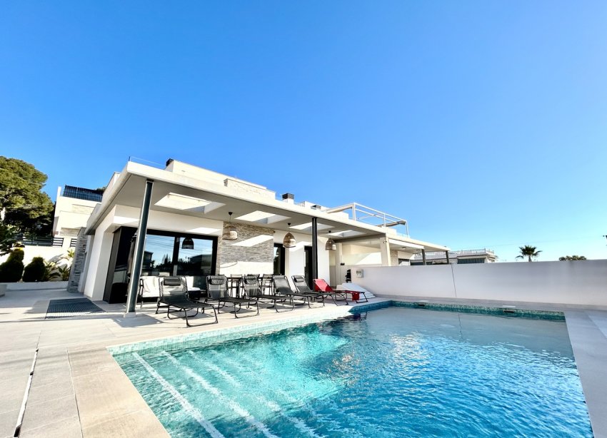 Resale - Villa - Torrevieja - Los Balcones