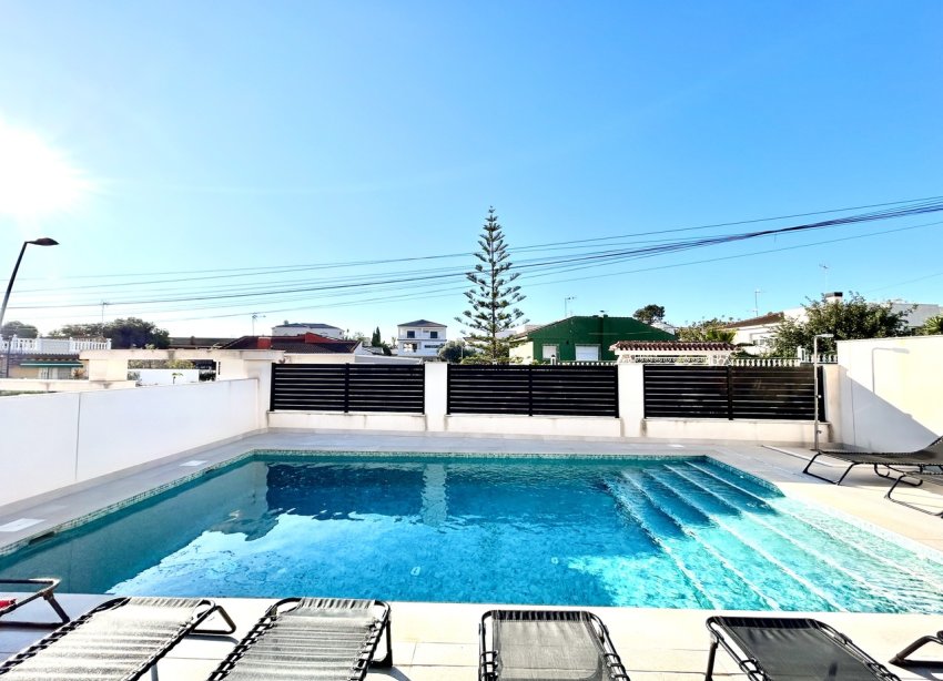 Resale - Villa - Torrevieja - Los Balcones