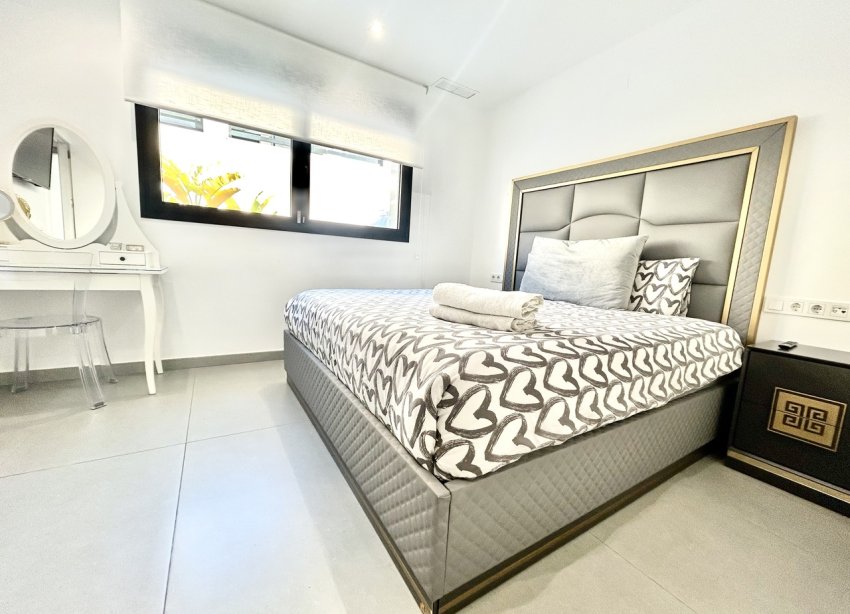 Resale - Villa - Torrevieja - Los Balcones