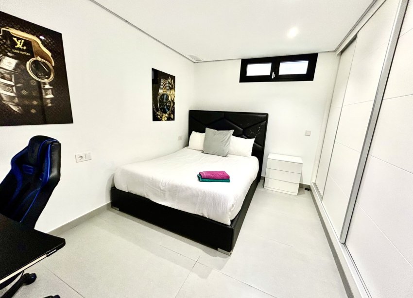 Resale - Villa - Torrevieja - Los Balcones