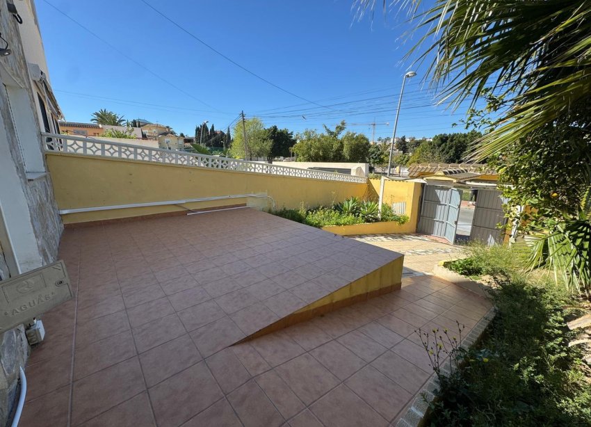 Resale - Villa - Torrevieja - Los balcones