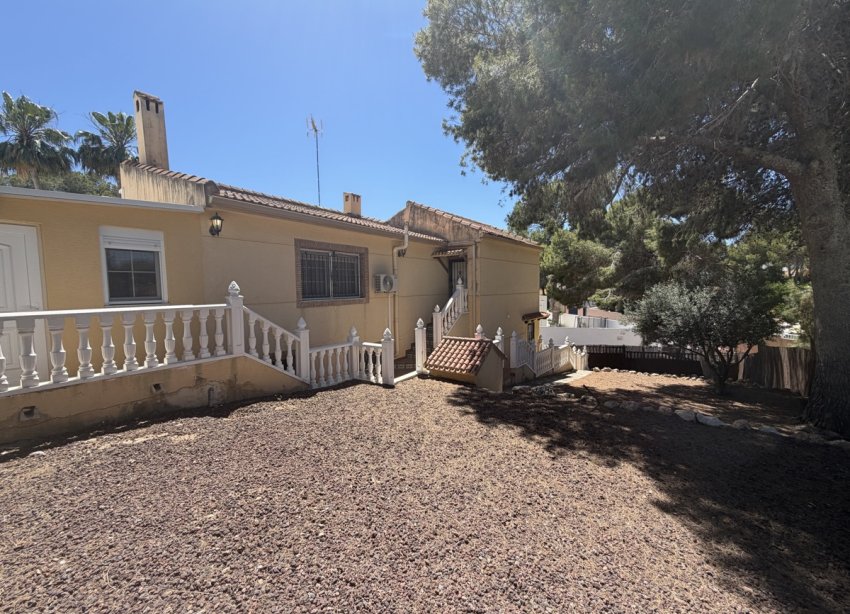 Resale - Villa - Torrevieja - Los Balcones