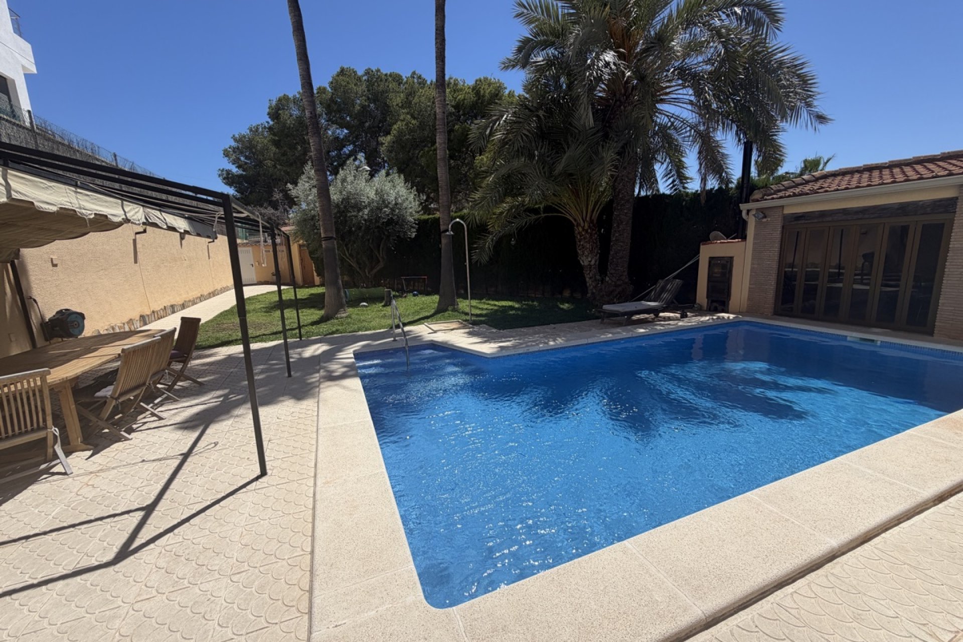 Resale - Villa - Torrevieja - Los Balcones