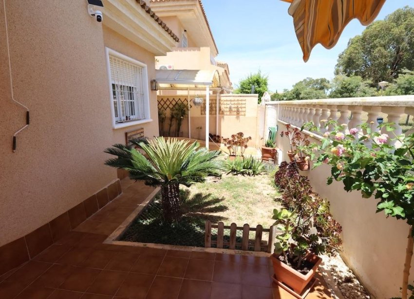 Resale - Villa - Torrevieja - Los Balcones