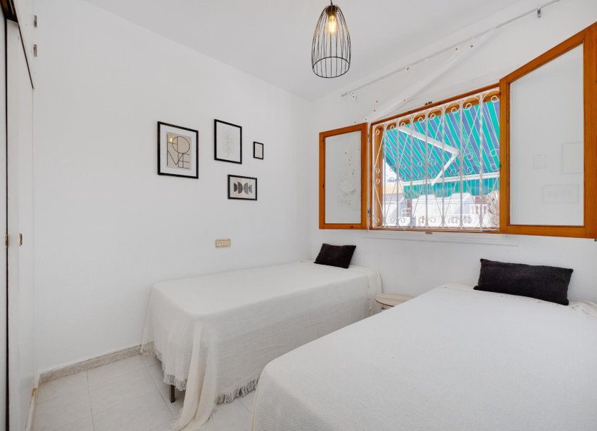 Resale - Villa - Torrevieja - Los Frutales