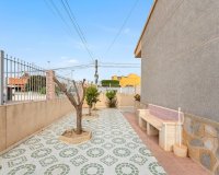 Resale - Villa - Torrevieja - Nueva Torrevieja