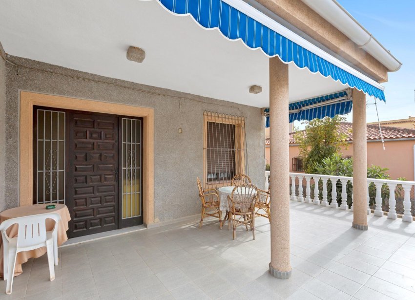 Resale - Villa - Torrevieja - Nueva Torrevieja