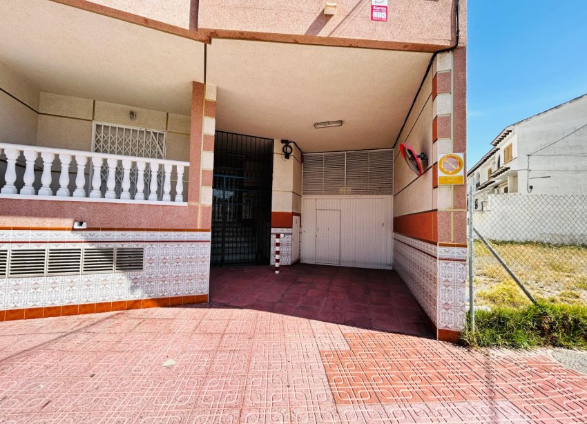 Resale - Villa - Torrevieja - Playa de los Locos