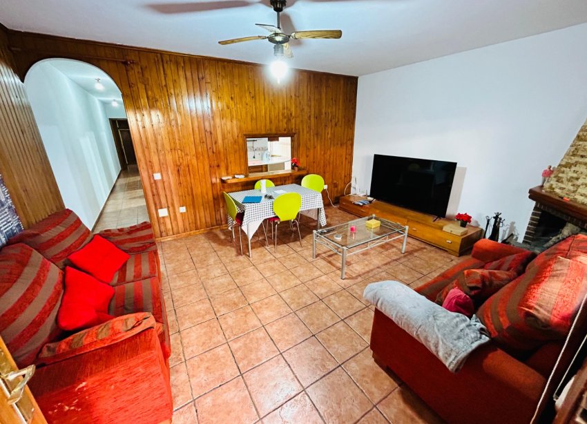 Resale - Villa - Torrevieja - Playa de los Locos