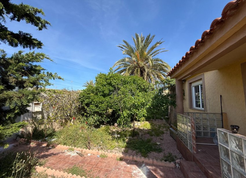 Resale - Villa - Torrevieja - Playa de los locos