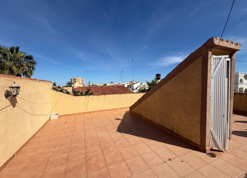 Resale - Villa - Torrevieja - Playa de los locos